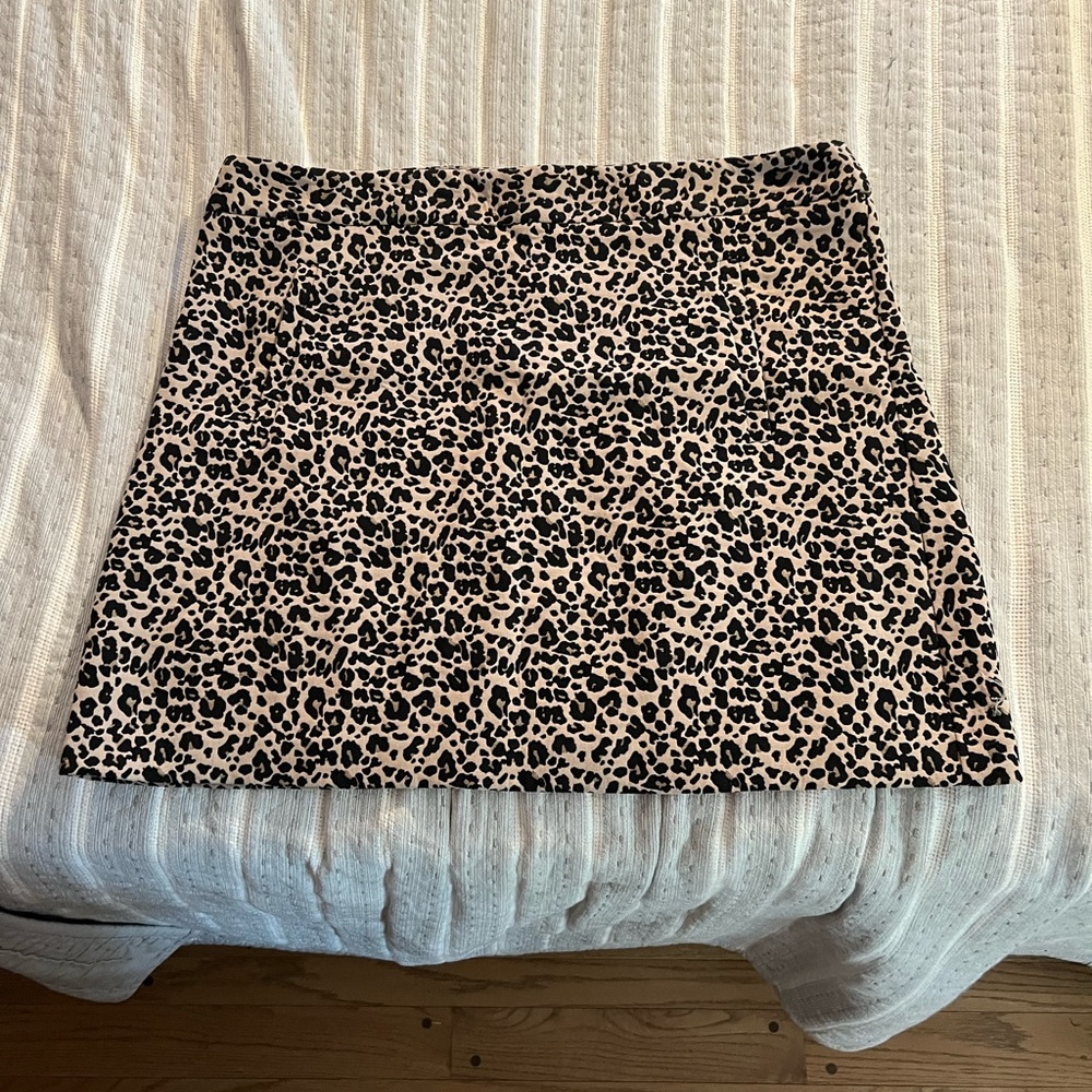 NWT Loft lined, leopard print skirt. Size 18.